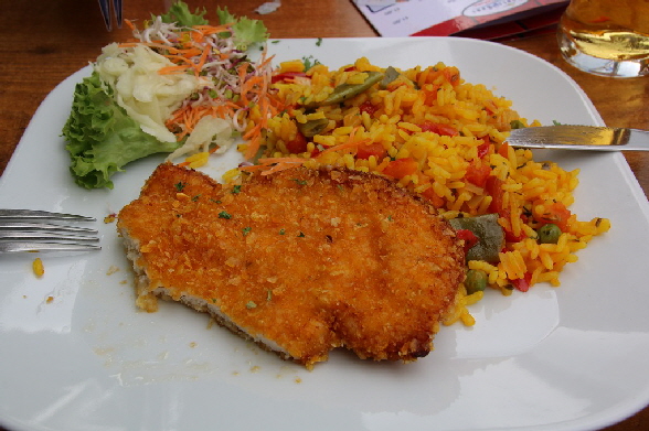 Das Mittagessen ist ausreichend und geschmackvoll