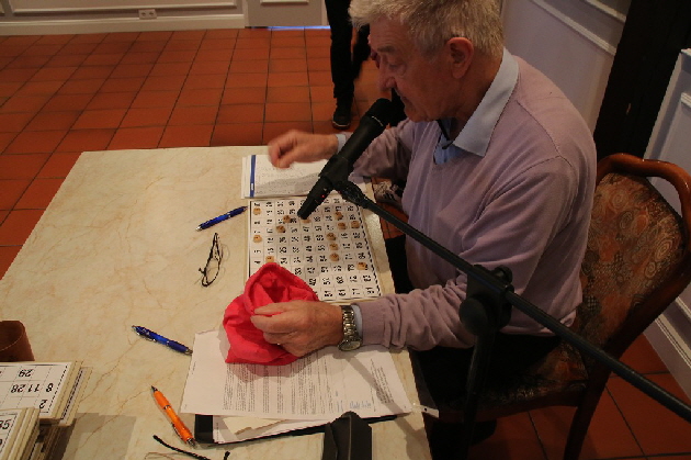 Verlesung der Zahlen laut, klar und deutlich