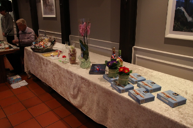 Der Tisch mit den Gewinnen