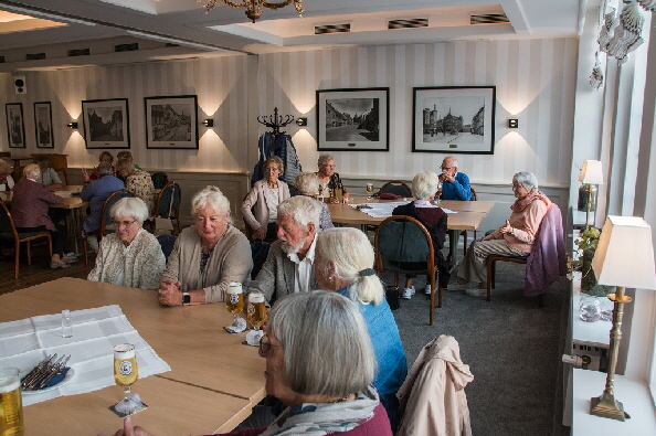 ... Stimmung war �berall gut.