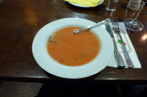 Als Vorspeise Tomatensuppe und...