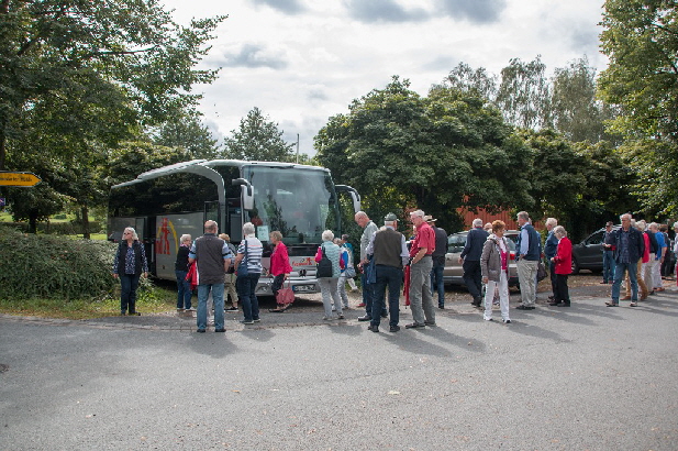 Es sollte der richtige Bus gew�hlt werden, wegen der Kontrolle, ob alle da sind