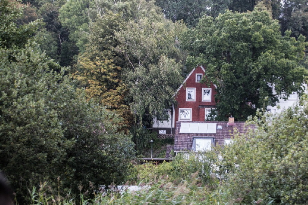 Kleine H�user am Ufer der Schwentine