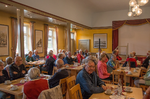 Der Kaffee und der Kuchen waren hervorragend