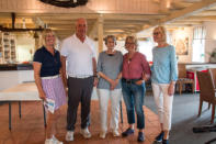 Hier die Siegerehrung der besten 3, v.l.: Nicol, Chr.-P., Monika, Agnes und Marika.